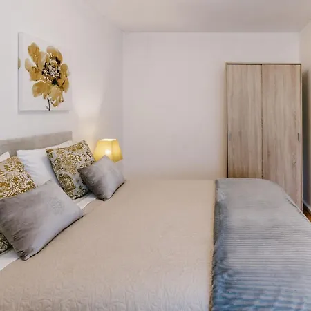 アパート Mumadona